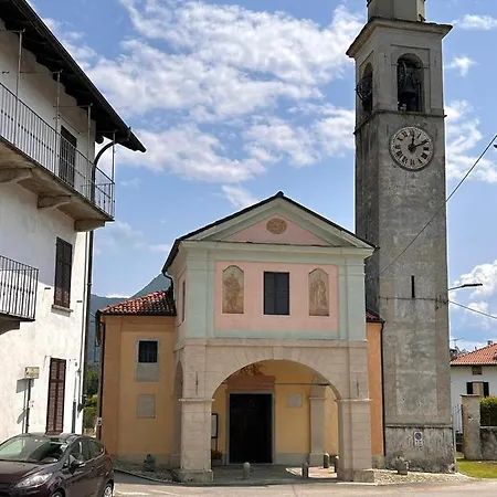 Holiday home Tra Monti E Verbania